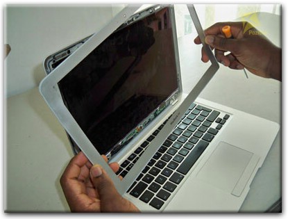 Замена экрана Apple MacBook в Брянске